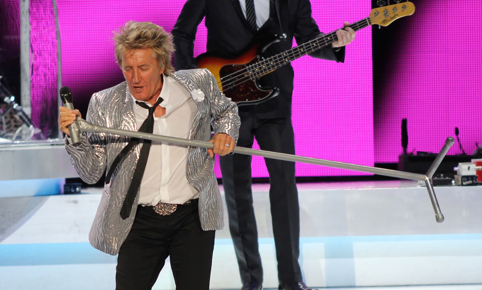 Rod Stewart plays Verizon Wireless Amphtiheatre