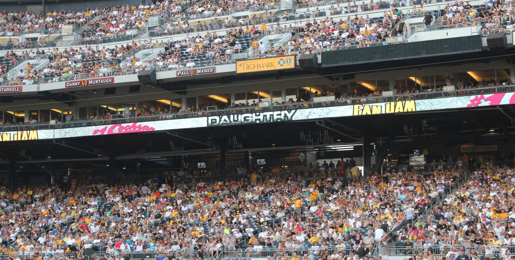 Daughtry rocks PNC Park after Pirates win