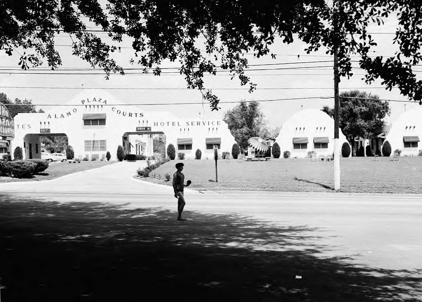 AJC Flashback Photos: Atlanta’s Stewart-Lakewood Shopping Center and Stewart Avenue