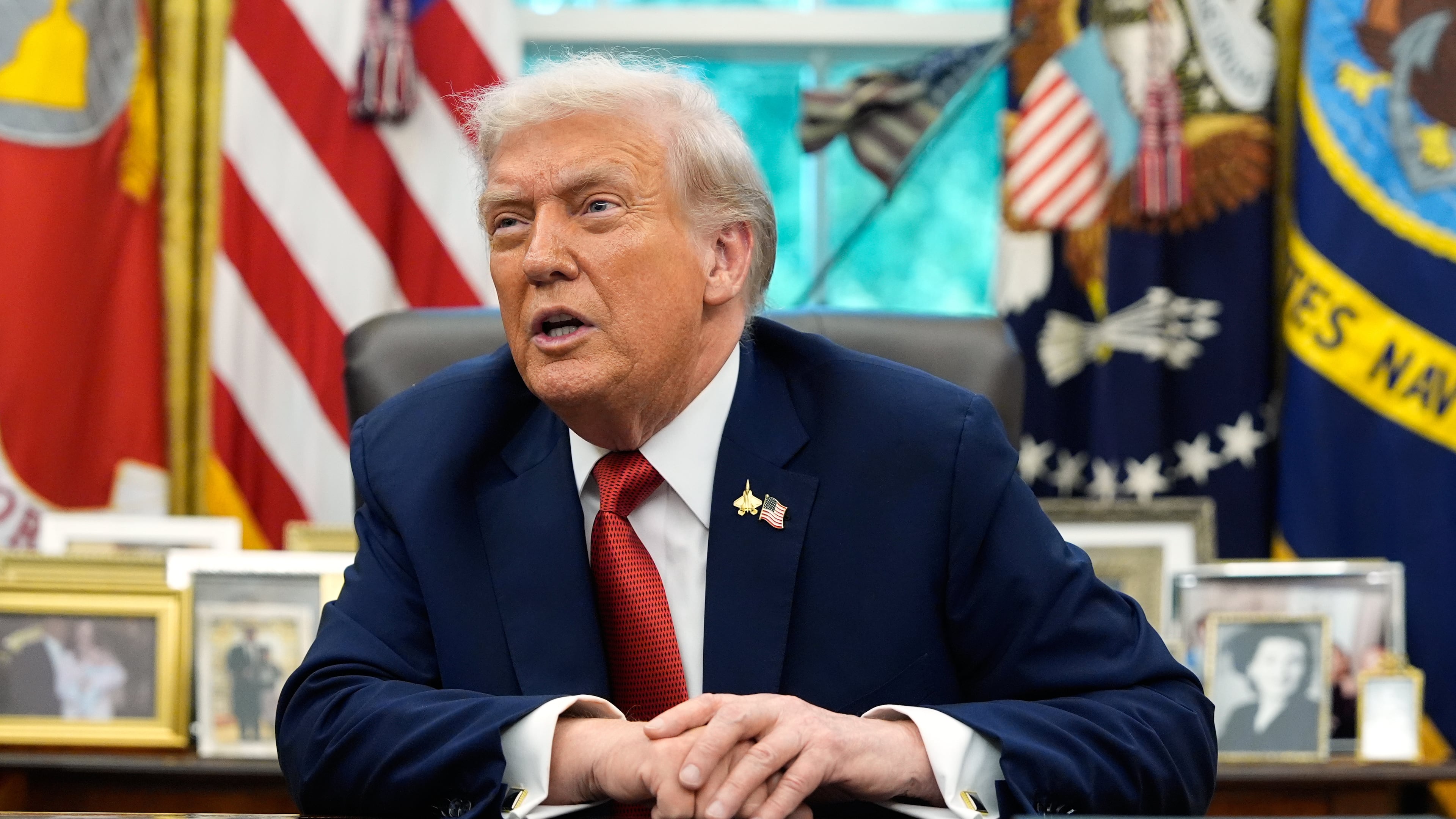 President Donald Trump speaks after signing an executive order regarding TikTok in the Oval Office at the White House, Thursday, Sept. 25, 2025, in Washington. (AP Photo/Alex Brandon)