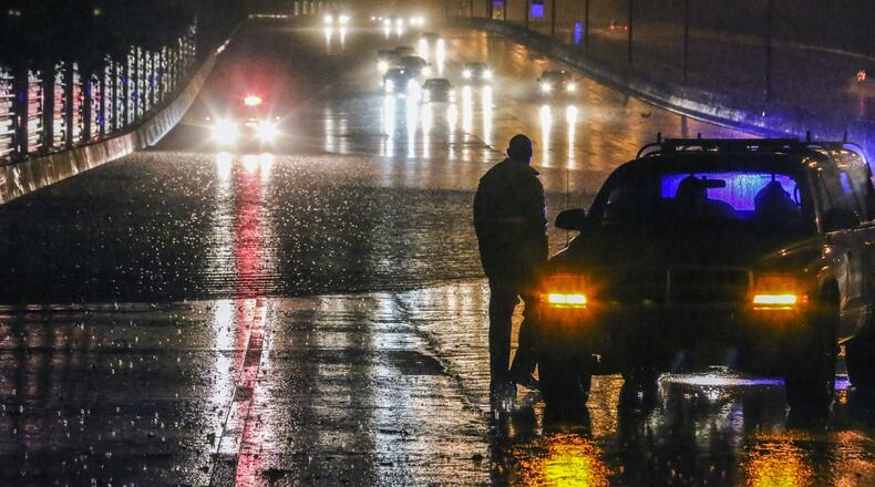 Nov. 29, 2016 Atlanta: For the first time in more than a month, metro Atlanta woke up to heavy downpours. But that rain led to flooding, standing water on local interstates and “one of the worst rush hours in recent memory,” the WSB 24-hour Traffic Center’s Mark Arum said. JOHN SPINK /JSPINK@AJC.COM