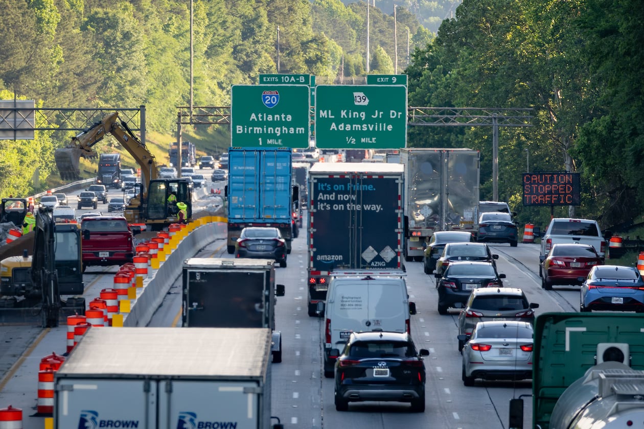 Construction work has closed a westside portion of I-285 this weekend. The busy interstate will be fully shut down between Cascade Road and Martin Luther King Jr. Drive, according to the Georgia Department of Transportation. (Ben Hendren for the AJC)