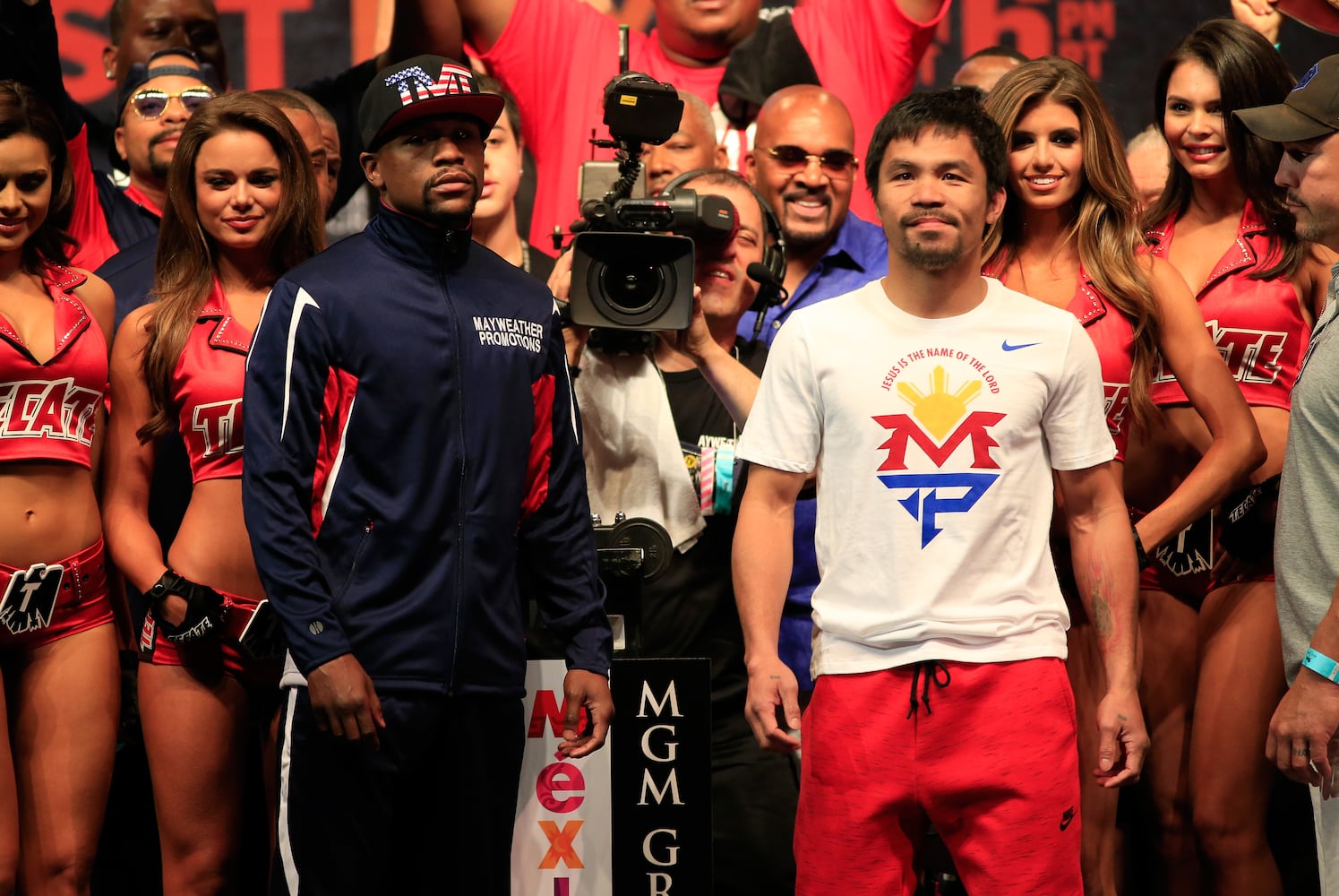 Mayweather Pacquiao weigh-in