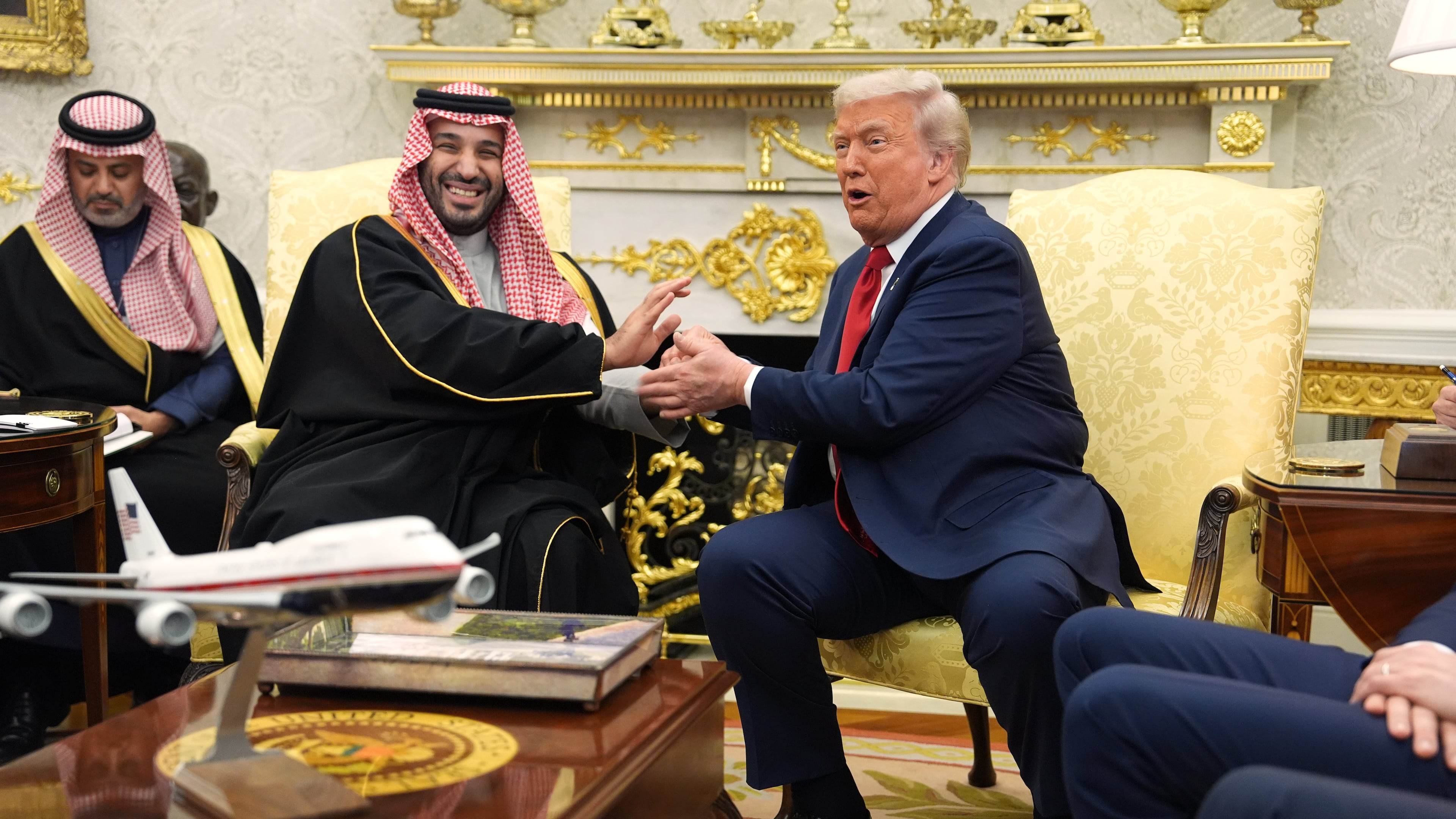 President Donald Trump meets Saudi Arabia's Crown Prince Mohammed bin Salman in the Oval Office of the White House, Tuesday, Nov. 18, 2025, in Washington. (AP Photo/Evan Vucci)