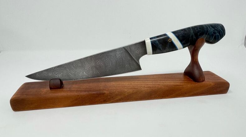 Hand-forged knives and works of art by Burls & Steel