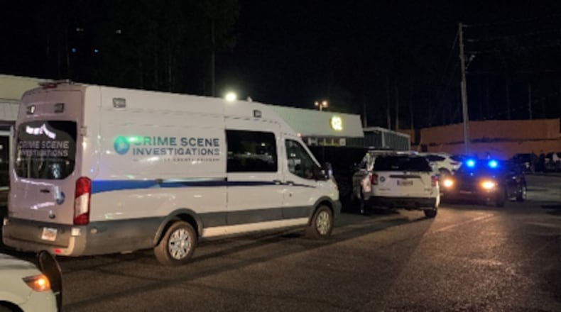 Gwinnett County police are investigating a fatal domestic-related shooting at a strip mall near Snellville on Saturday night.