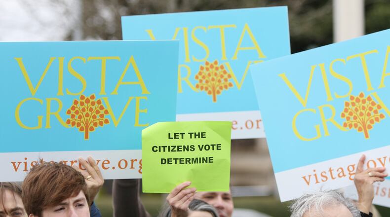 Vista Grove and Greenhaven proponents rallied at the state Capitol on Monday in support of cityhood referendums.