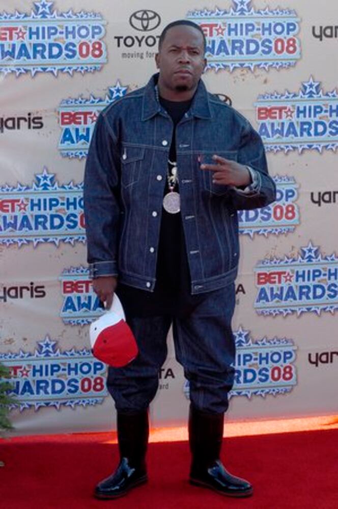 Stars shine on BET Awards red carpet