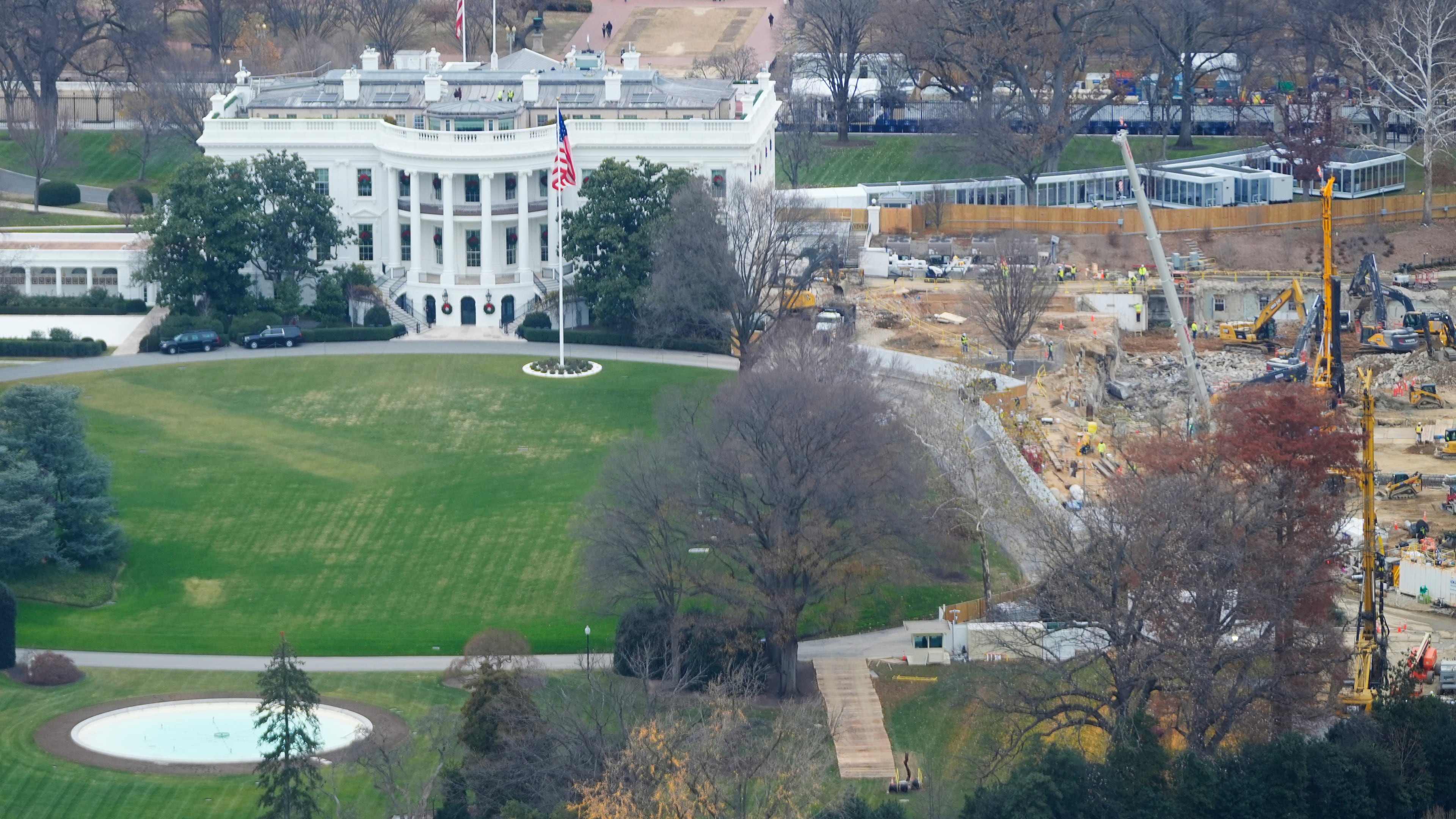 Work continues on the contruction of the ballroom at the White House, Tuesday, Dec., 9, 2025, in Washington, where the East Wing once stood. (AP Photo/Pablo Martinez Monsivais)