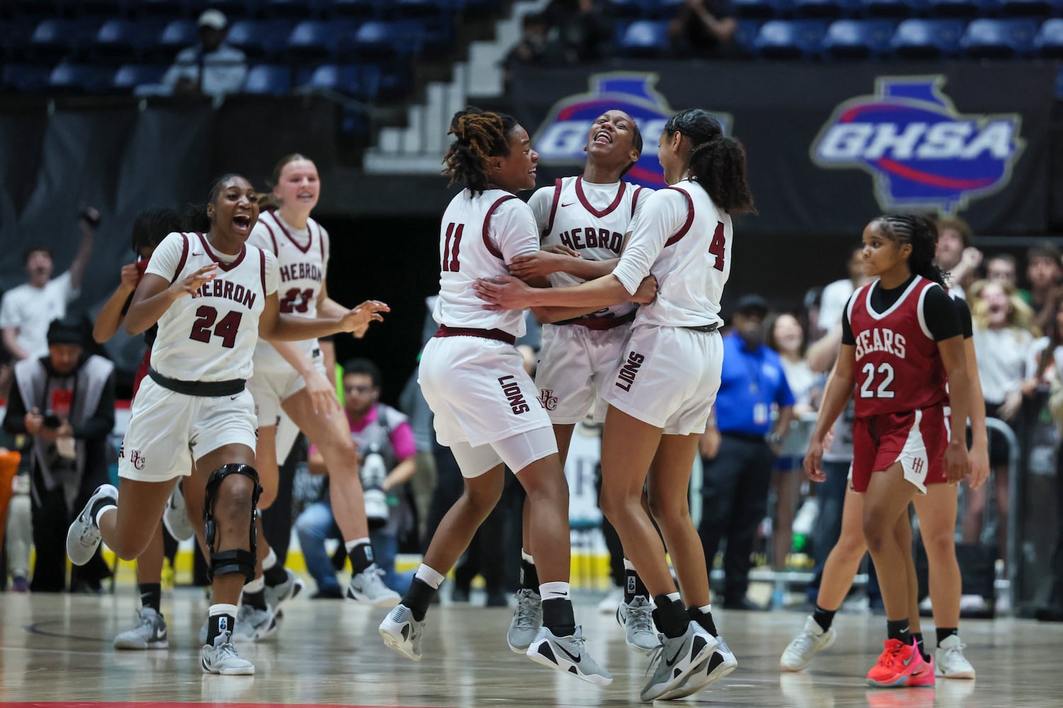 private girls basketball championship, Hebron Christian vs Holy Innocents’