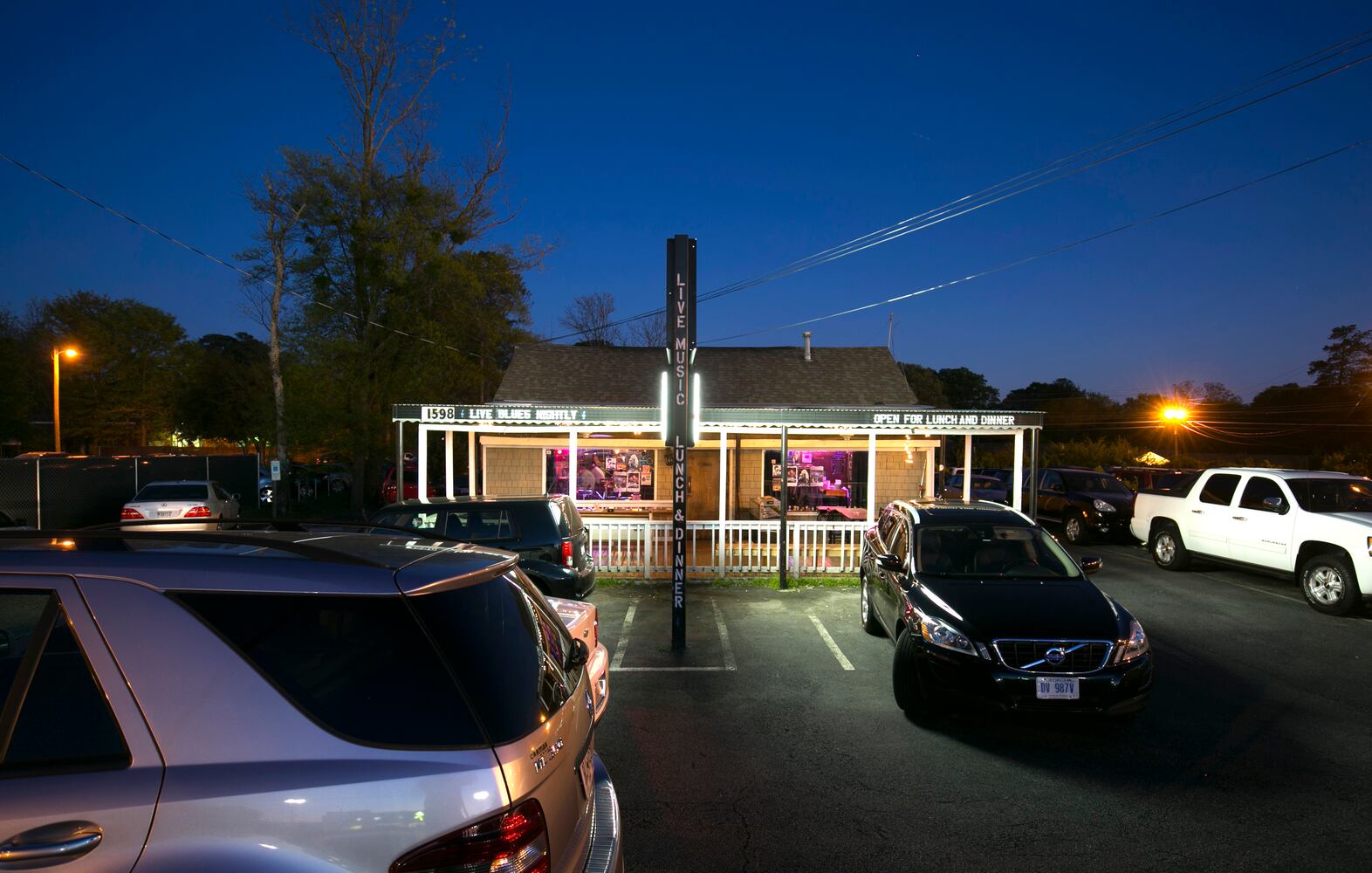 Feelin' the blues at Darwin's in Cobb County