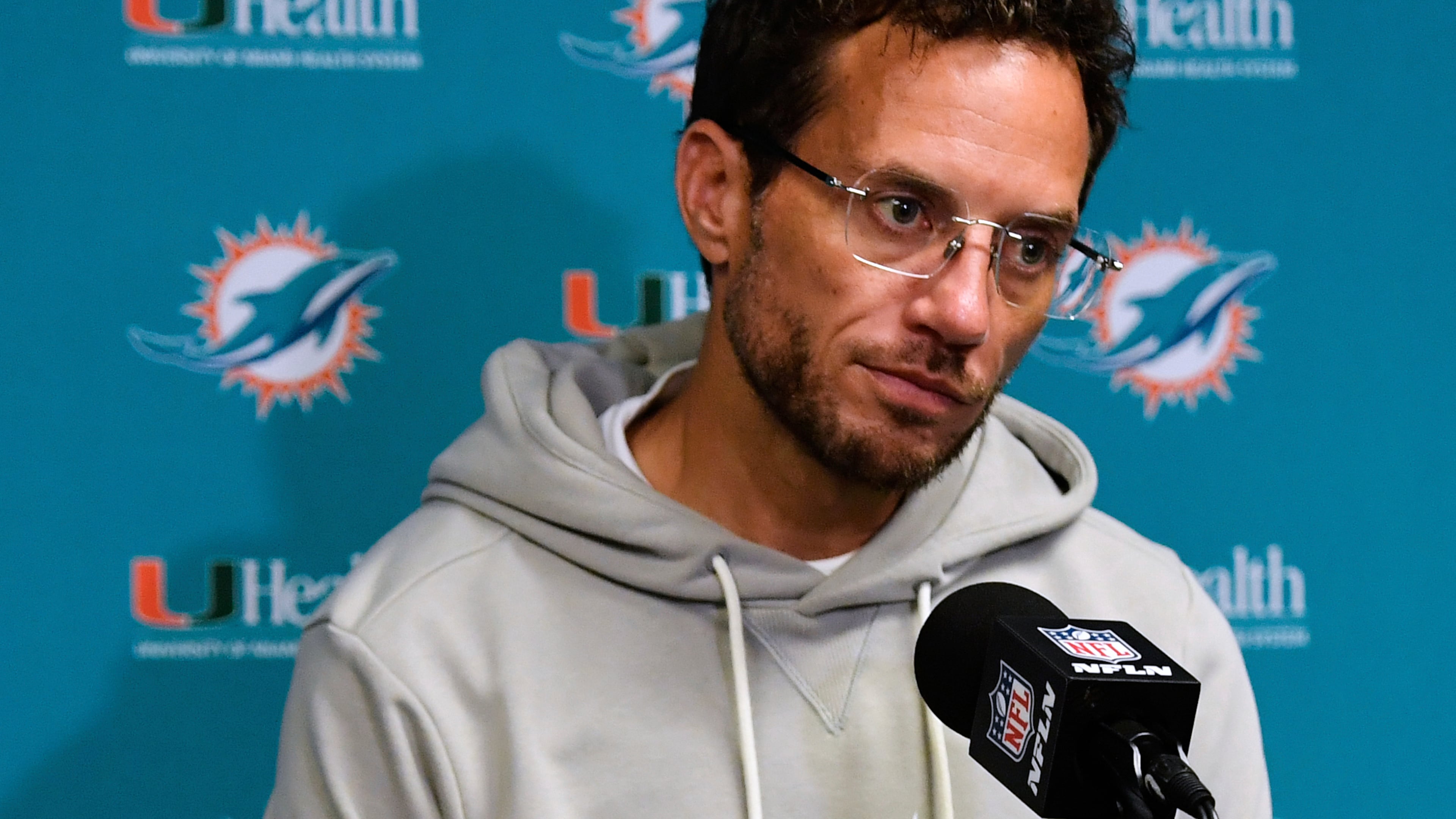 Miami Dolphins head coach Mike McDaniel speaks to reporters after an NFL football game against the Buffalo Bills, Thursday, Sept. 18, 2025, in Orchard Park, N.Y. (AP Photo/Adrian Kraus)