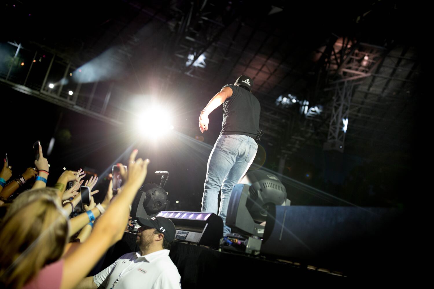 Luke Bryan at Verizon Amphitheatre