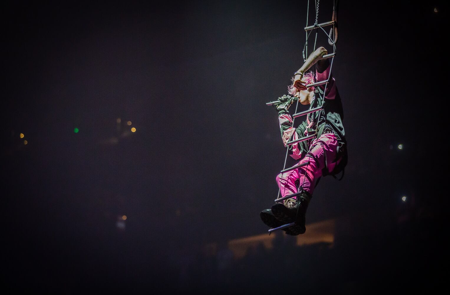 Machine Gun Kelly brings his Mainstream Sellout tour to State Farm Arena in Atlanta on Friday, June 17, 2022. (Photo: Ryan Fleisher for The Atlanta Journal-Constitution)