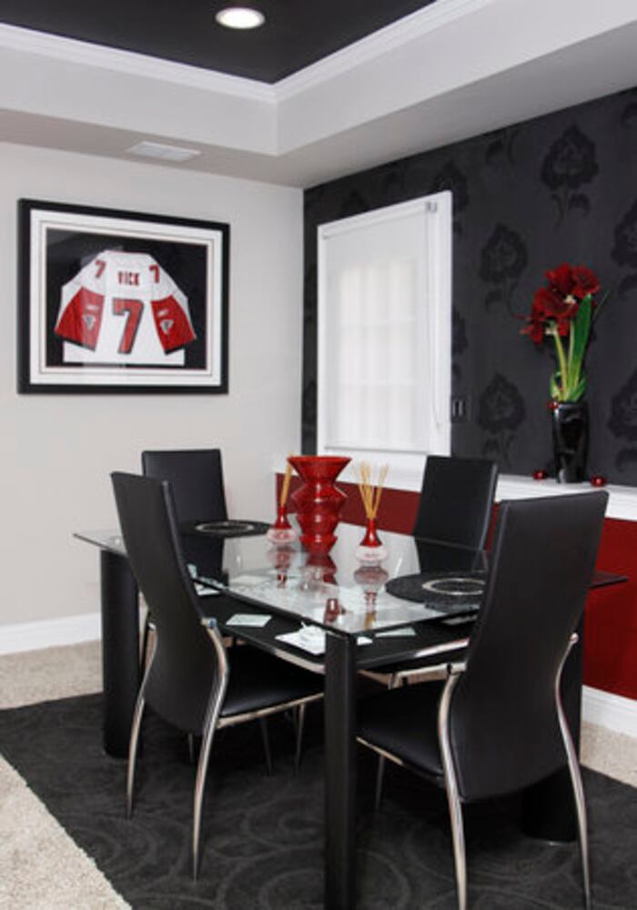 Housewife' Phaedra Parks mixes luxury, chicness