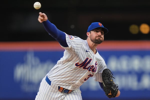 New York Mets' Clay Holmes pitches during the second inning of a baseball game against the Atlanta Braves Wednesday, June 25, 2025, in New York. (AP Photo/Frank Franklin II)