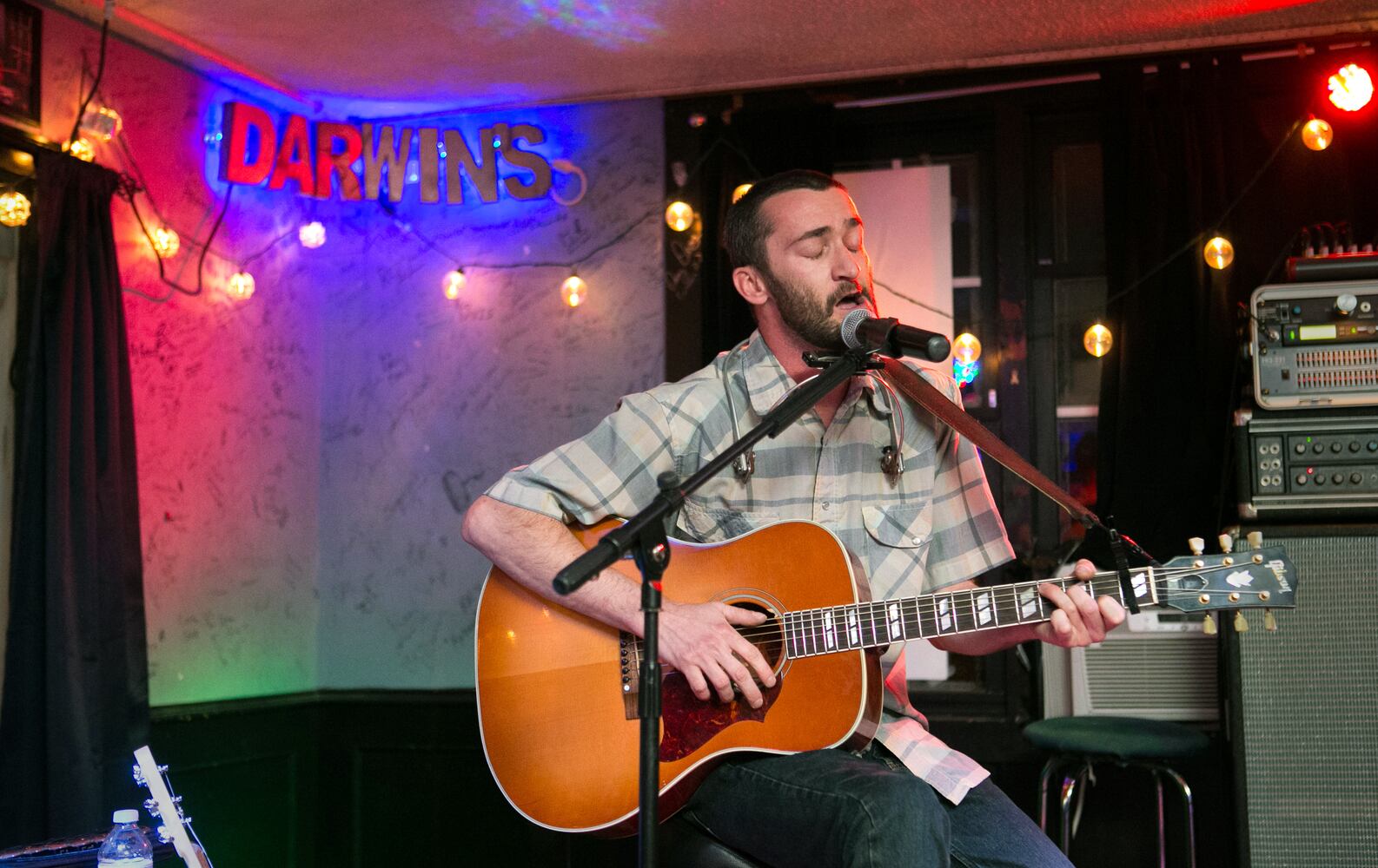 Feelin' the blues at Darwin's in Cobb County