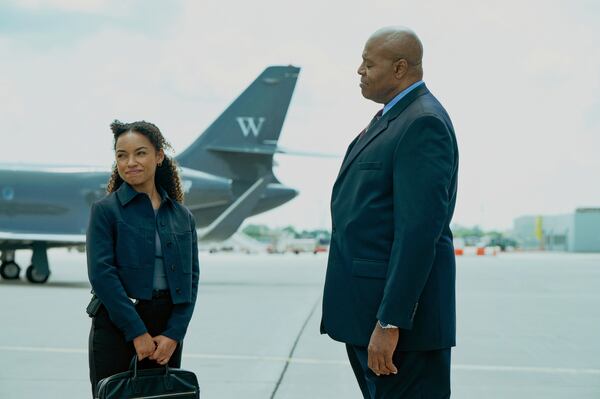 FBI agents Sarah Greer (Logan Browning) and Max Williams (Chi McBride) are on the hunt for David Burroughs in "I Will Find You." (Amanda Matlovich/Netflix©2025)