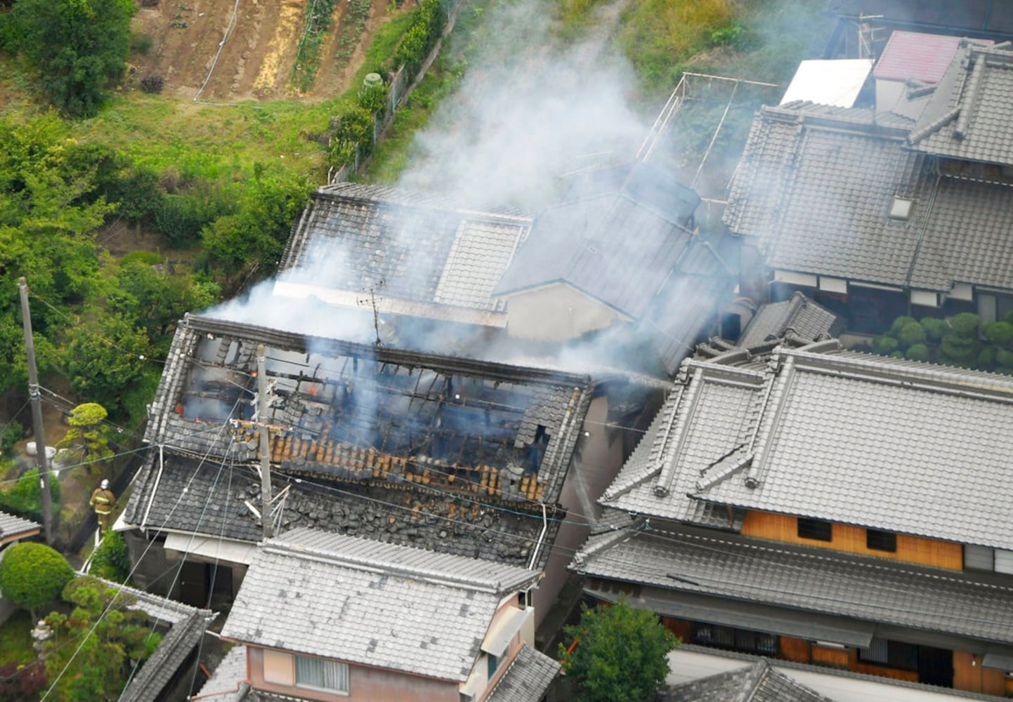 Photos: Osaka hit with massive 6.1 magnitude earthquake