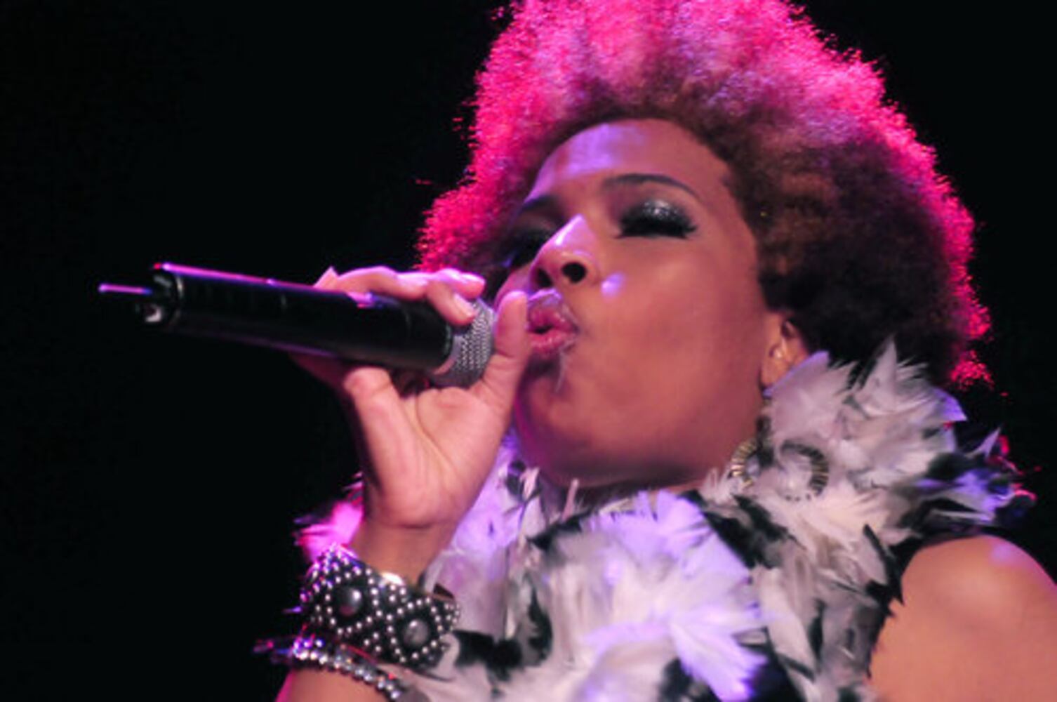Macy Gray rewards her Atlanta fans