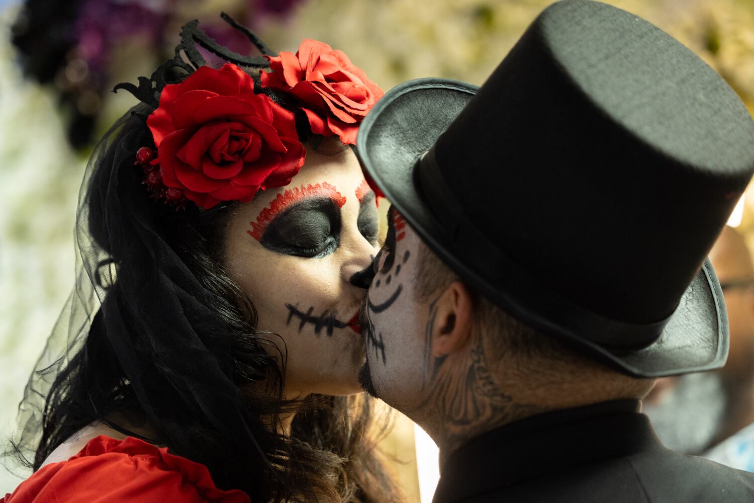 ‘Til death do us part: Metro Atlanta couples tie the know on Halloween

