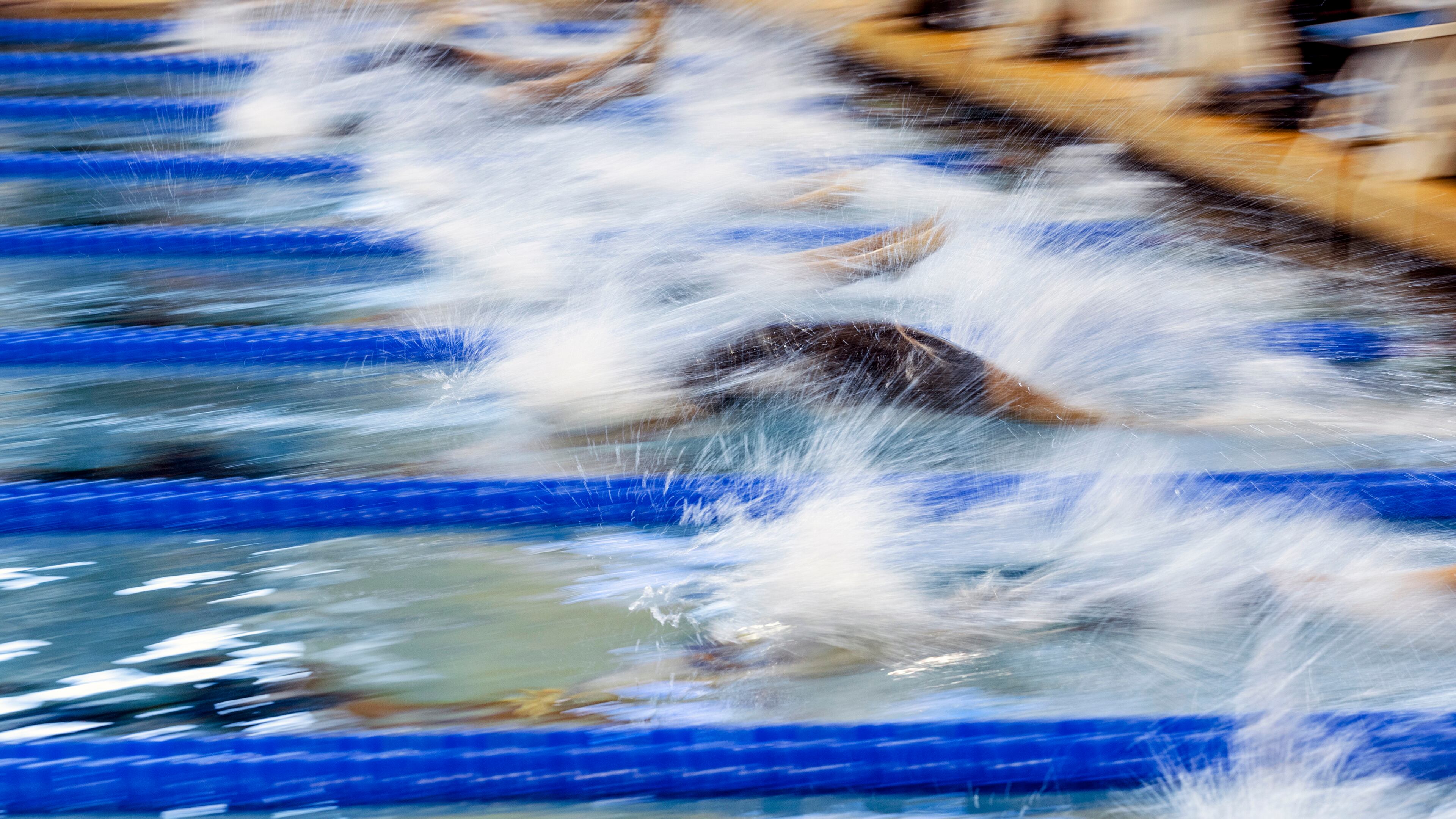The men’s swimming and diving roster now is a team of 16, and the women’s program has 22 competitors. The 2024-25 rosters had 34 men and 36 women. (David Walter Banks/The New York Times 2022)