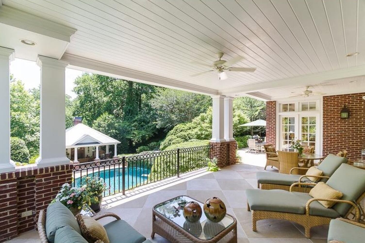 1976 W Paces Ferry Rd NW, Atlanta, GA 30327