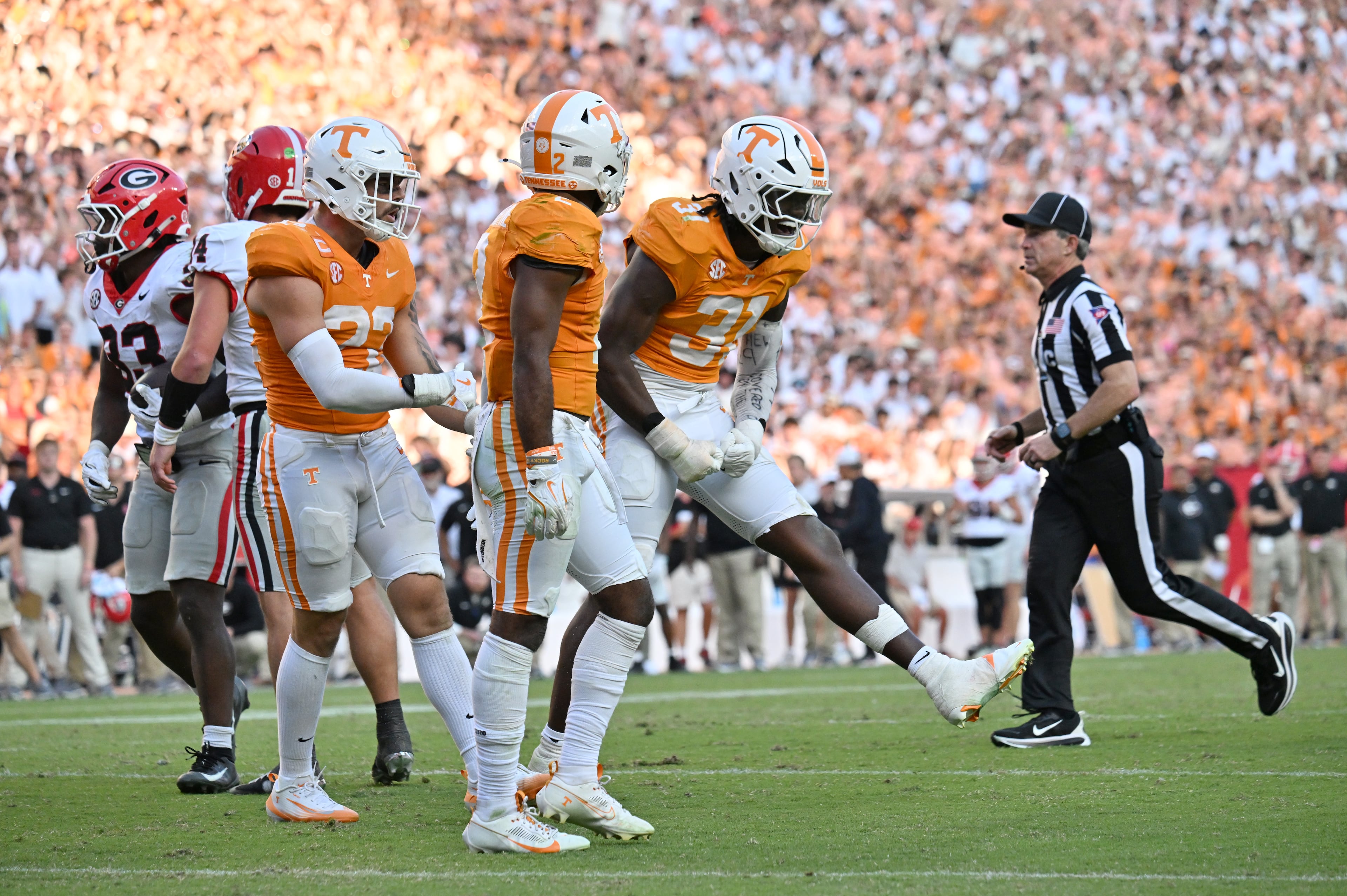 Tennessee defensive lineman Caleb Herring (center right) reacts during the second half against Tennessee e at Neyland Stadium on Saturday, Sept. 13, 2025, in Knoxville, Tenn. (Hyosub Shin/AJC)