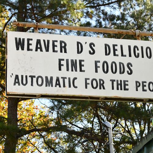 Exterior of Weaver D’s Delicious Fine Foods. Its owner and cook, Dexter Weaver, is shutting down the iconic Athens eatery this week after four decades. (Hyosub Shin/AJC)