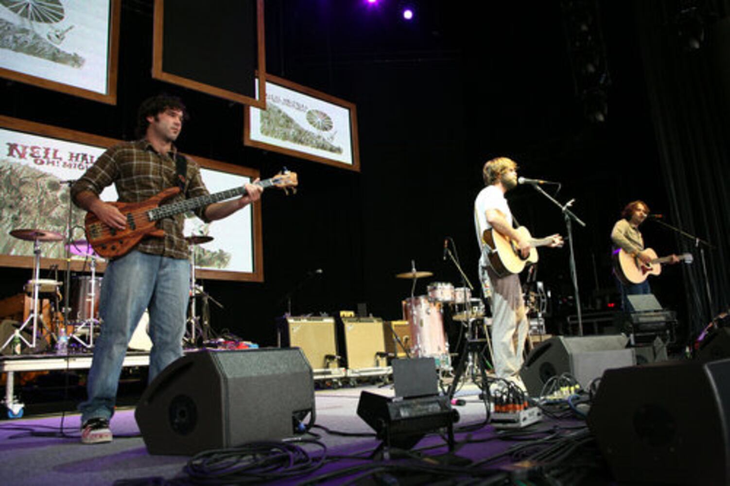 Jack Johnson rocks Lakewood