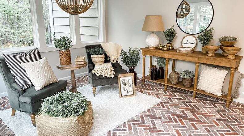 Pinewood Forest adding Leyland Blue Home Decor and Premiere Hair Studio to its retail line up.