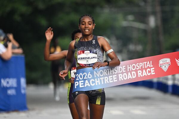 Tsigie Gebreselama won the 2026 elite women's Peachtree Road Race on Saturday. (Hyosub Shin/AJC)