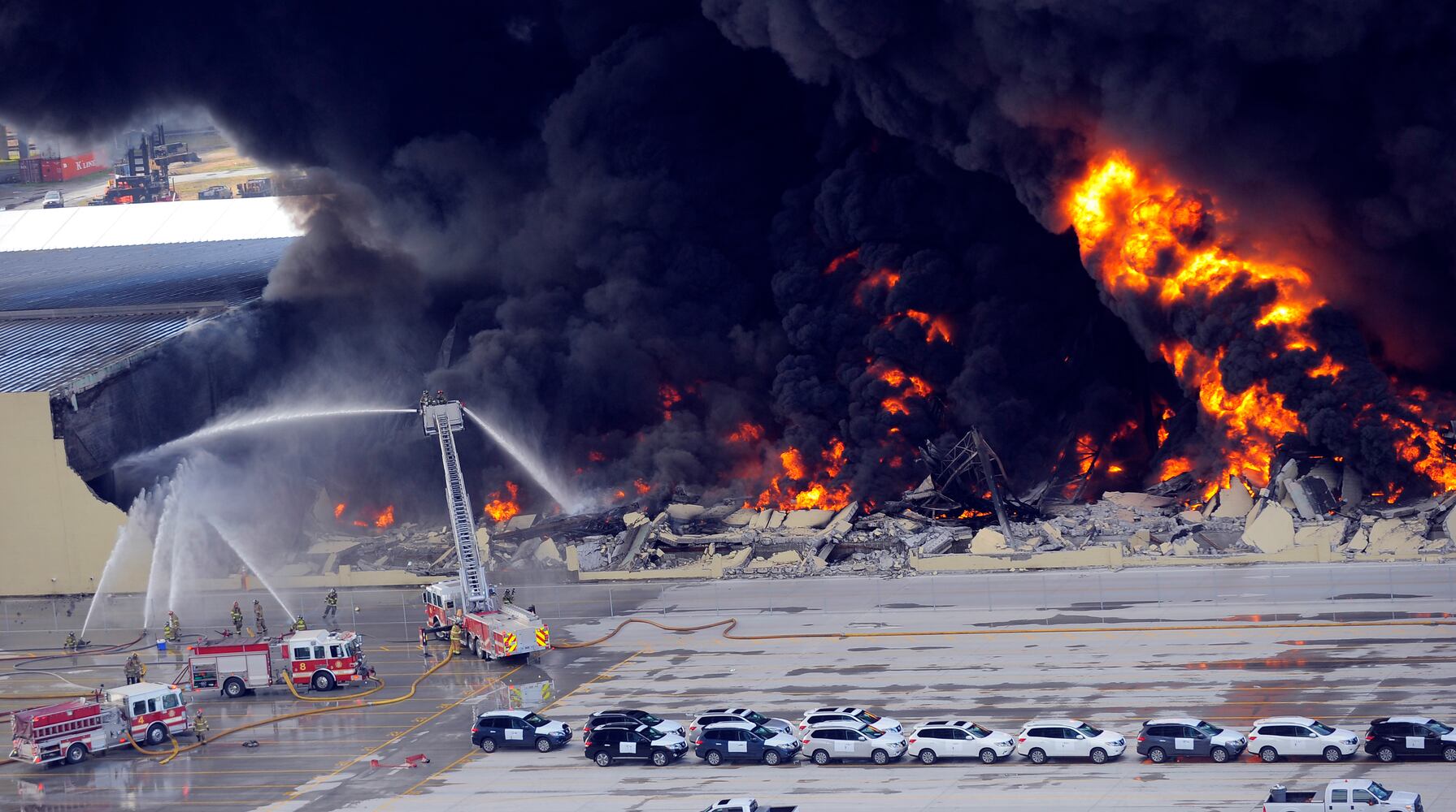 Large fire breaks out at Savannah Port