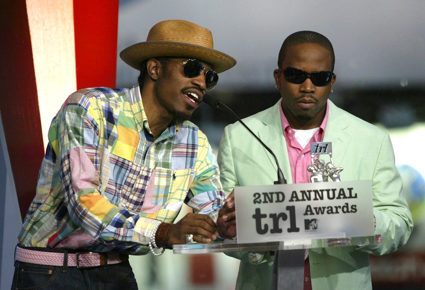 2004