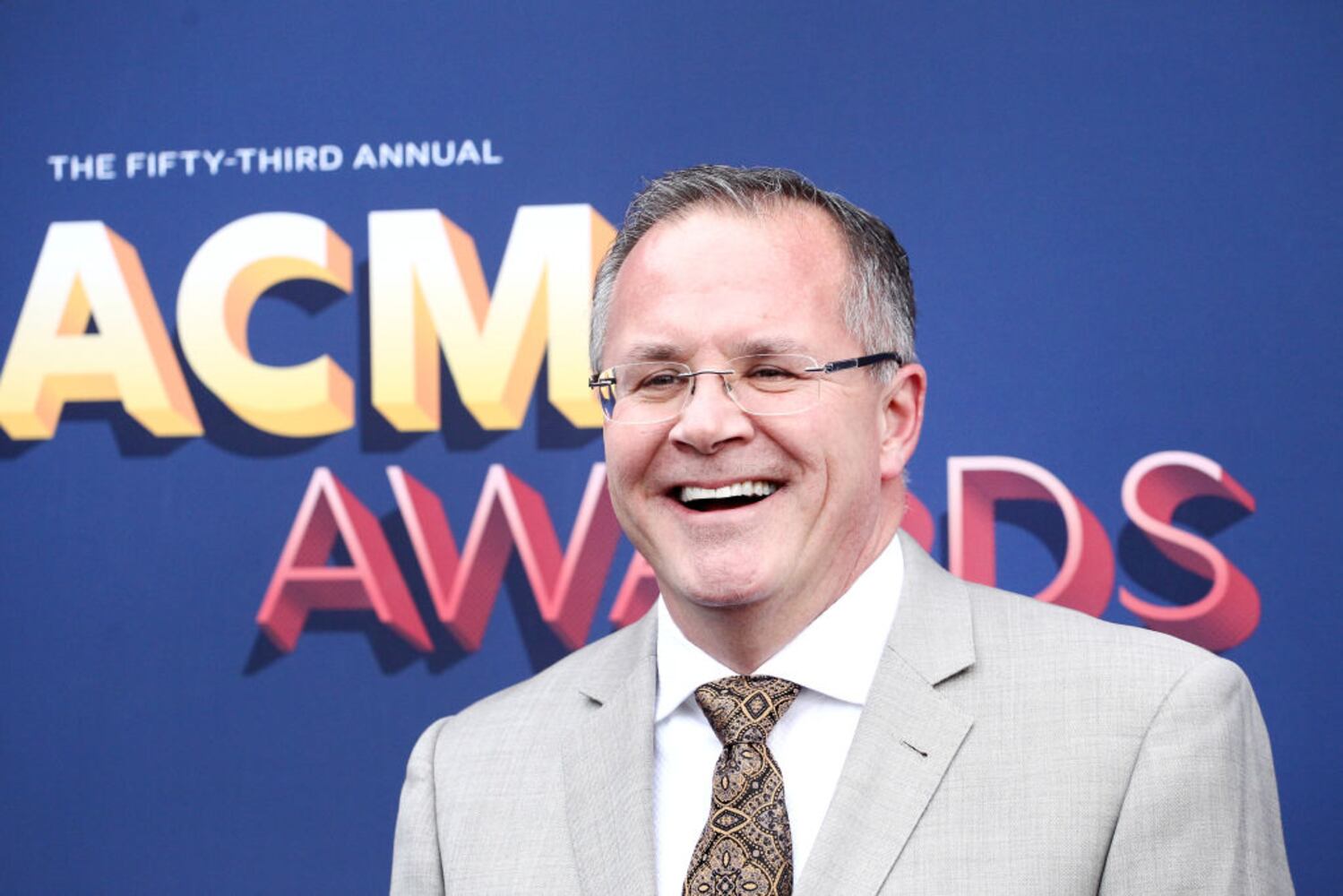 2018 acm awards red carpet