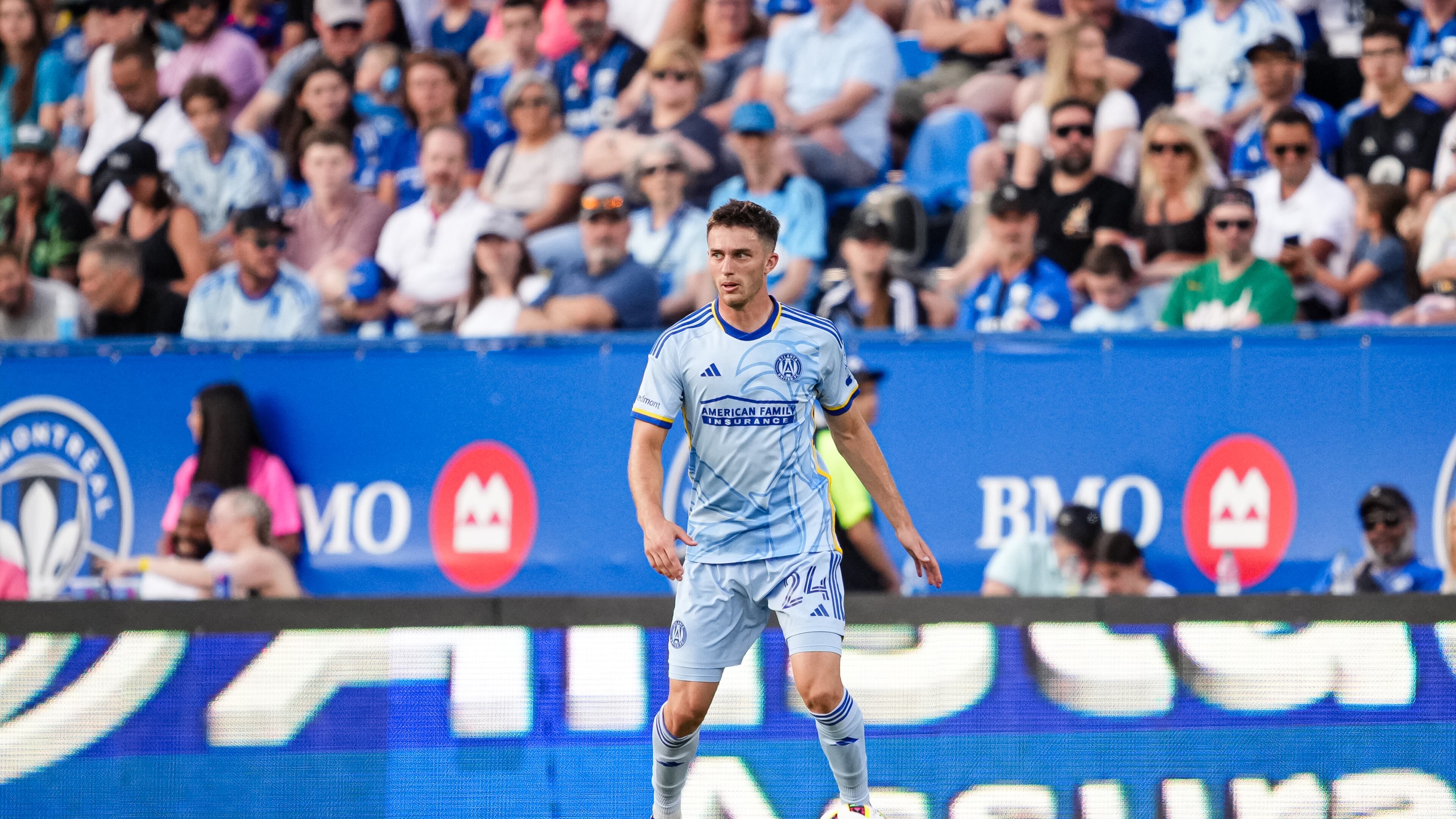Atlanta United defender Noah Cobb looks for a pass during the match against the CF Montreal at Stade Saputo in Montreal, Canada, on Saturday July 13, 2024.  (Mitch Martin/Atlanta United)