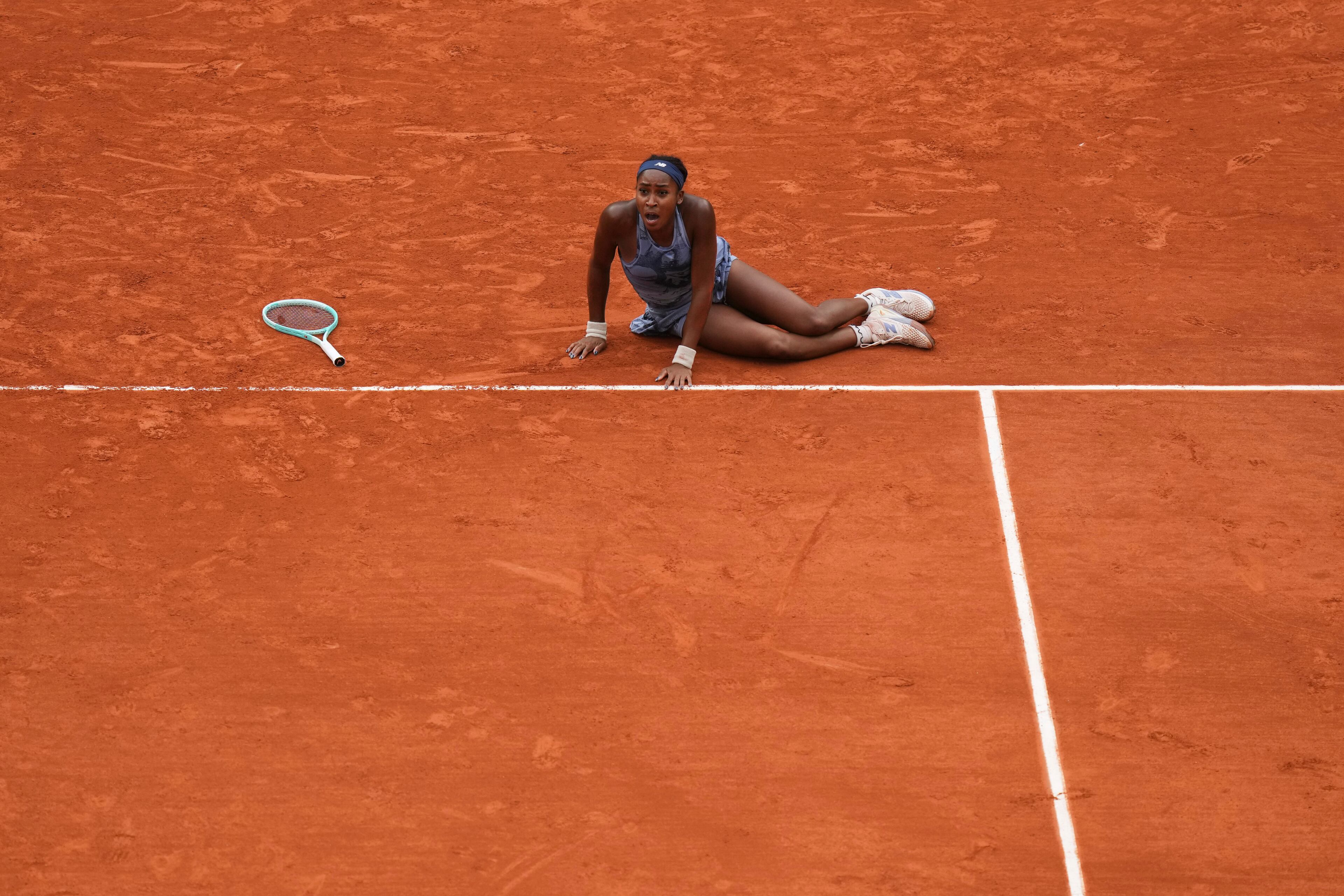 United States' Coco Gauff celebrates after winning the final match of the French Tennis Open at the Roland-Garros against Aryna Sabalenka of Belarus in Paris, Saturday, June 7, 2025. (AP Photo/Thibault Camus)