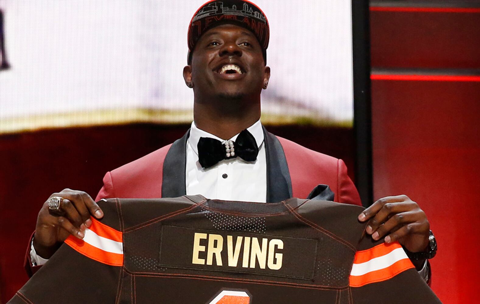 No. 19, Cleveland Browns: Cameron Erving