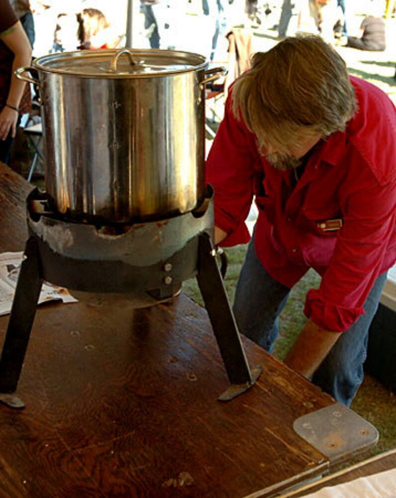 Cabbagetown Chomp and Stomp Chili Cookoff