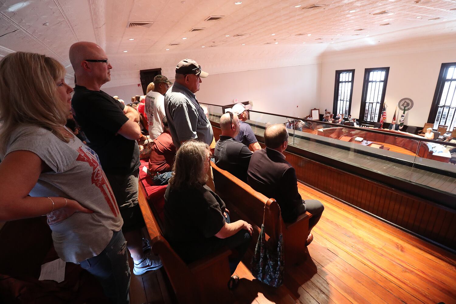 Crowds pack town hall meeting on Newton mosque