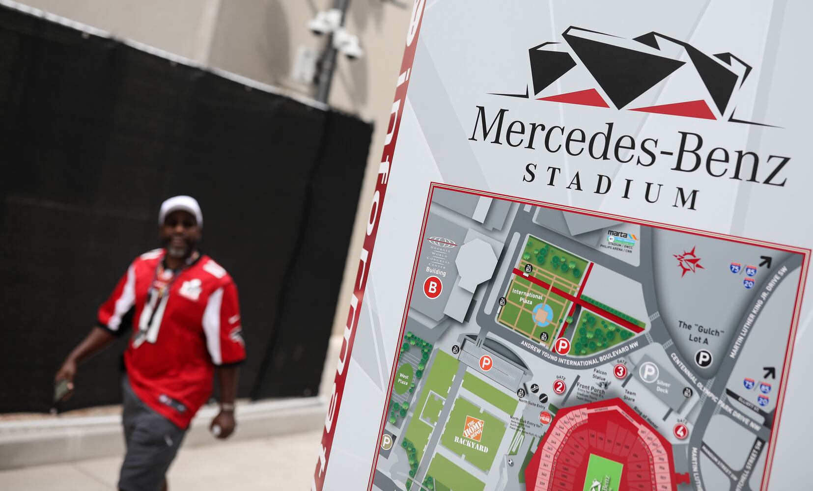 Photos: The scene at the Falcons’ new Mercedes-Benz Stadium