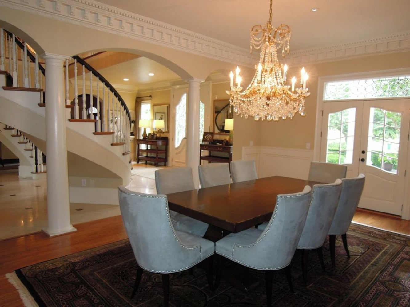 Former Braves pitcher is selling Alpharetta estate