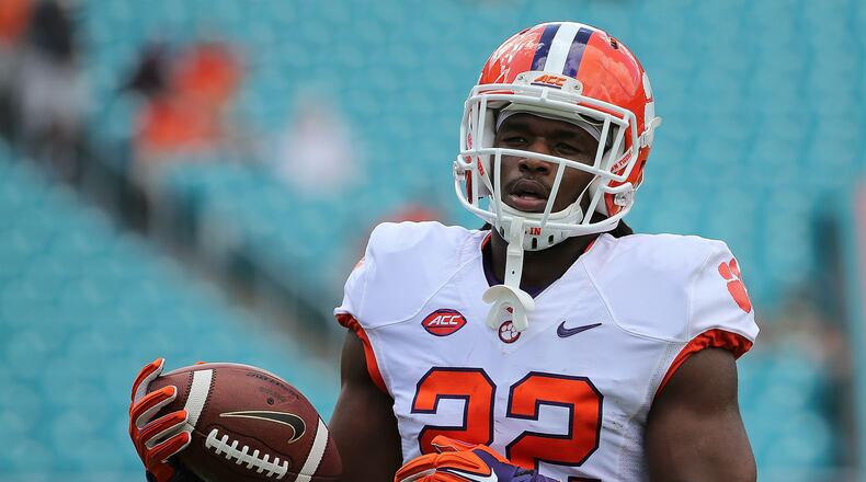 Tyshon Dye, a former Clemson running back, drowned Friday afternoon in Elbert County. (Photo by Mike Ehrmann/Getty Images)