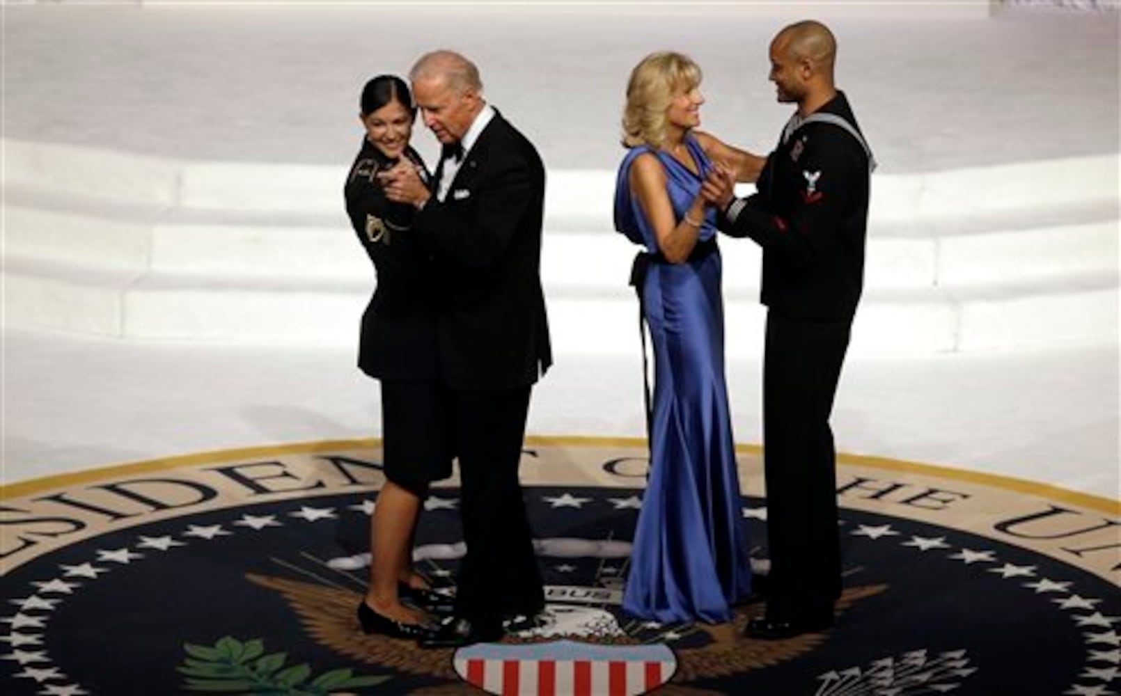 Bidens, Obamas make appearances at Inaugural balls