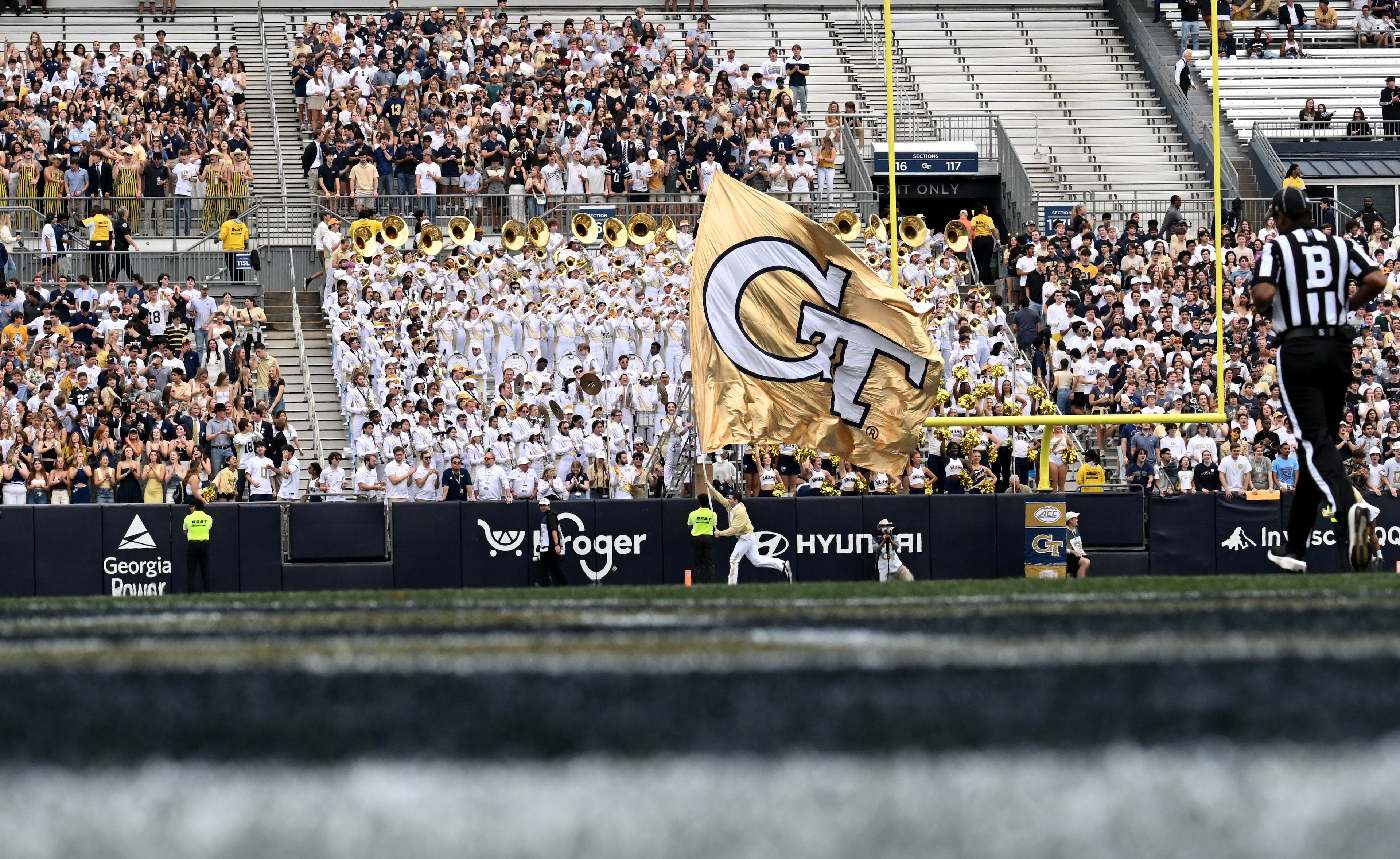 Georgia Tech’s 2026 recruiting class ranks 12th among ACC programs and 41st nationally. (Hyosub Shin/AJC)