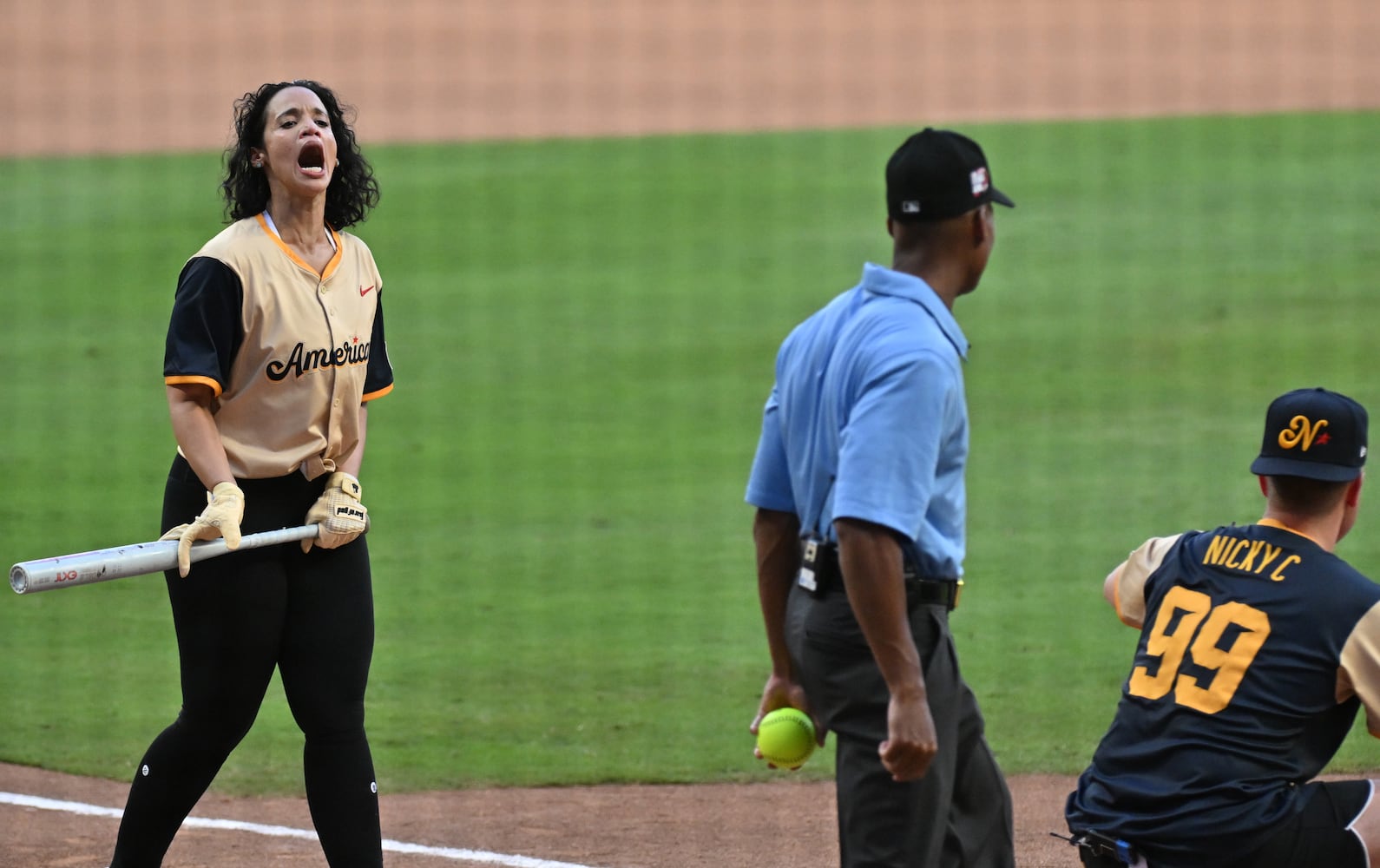 PHOTOS: Futures and Celebrity softball