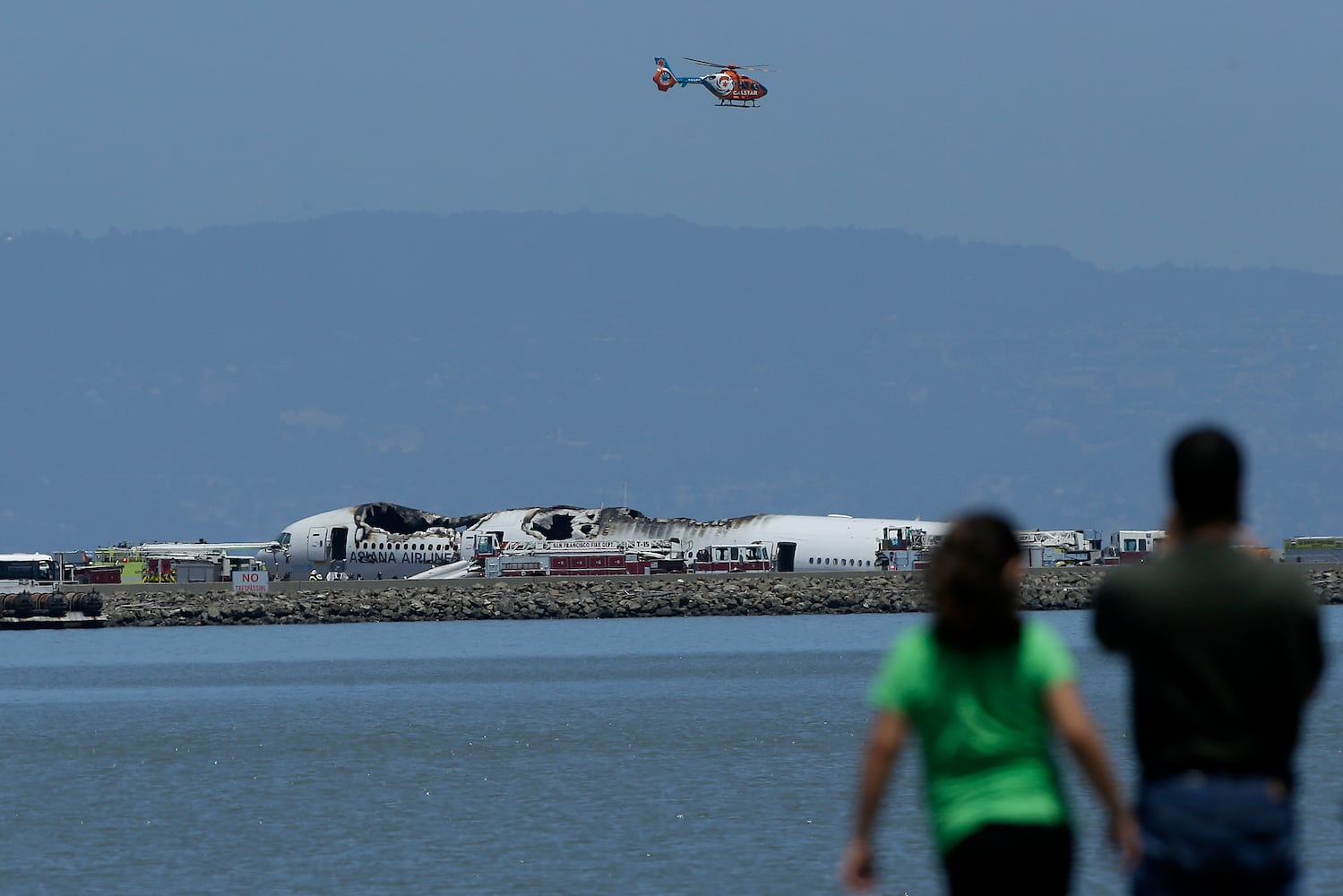 Boeing 777 crashes at San Francisco International