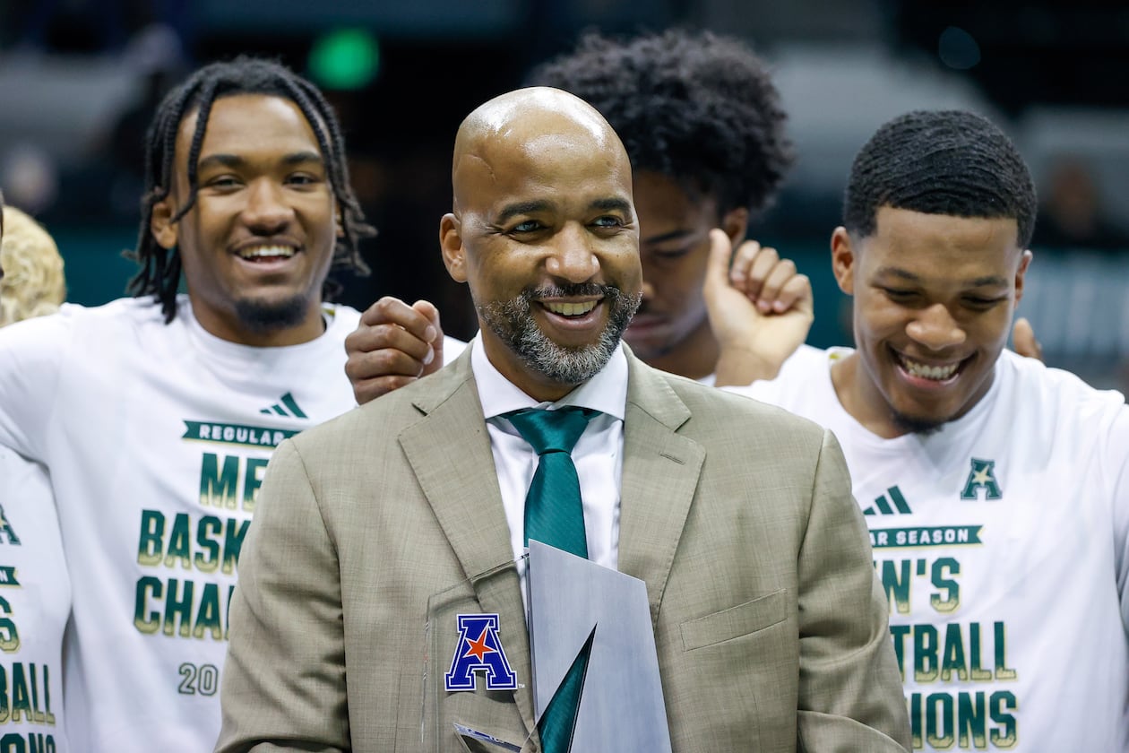 In his first season as USF men's basketball coach, Amir Abdur-Rahim led the Bulls to a 25-8 record and the American Athletic Conference regular-season title. (Jefferee Woo/Tampa Bay Times 2024)
