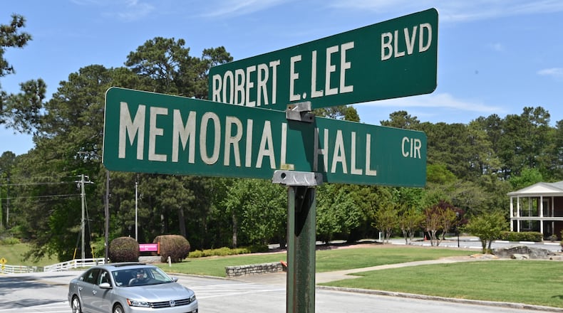 Stone Mountain Park in Atlanta has roads named for Confederate generals Robert E. Lee Blvd and Stonewall Jackson. (Hyosub Shin / Hyosub.Shin@ajc.com)