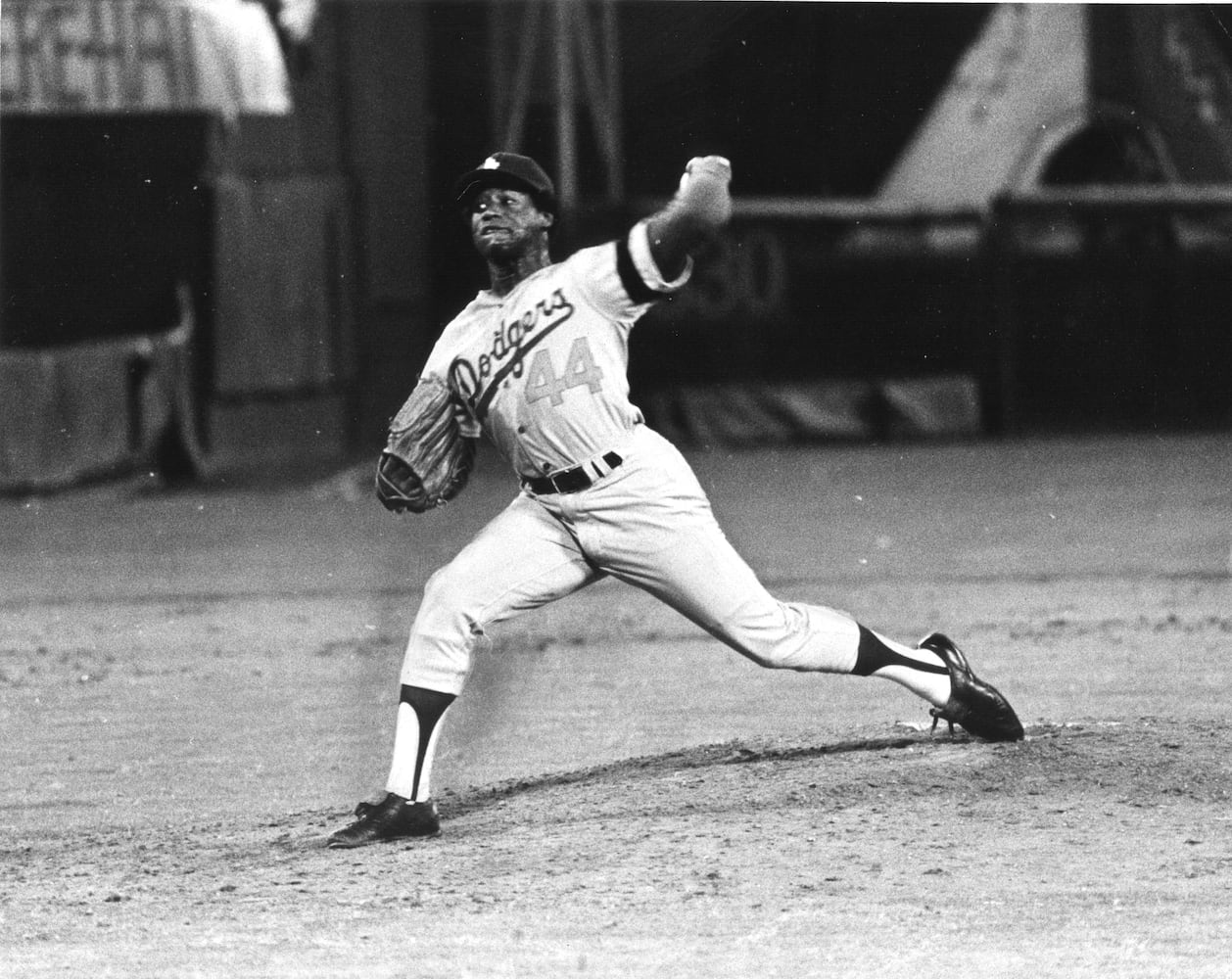 Hank Aaron's 715th homer